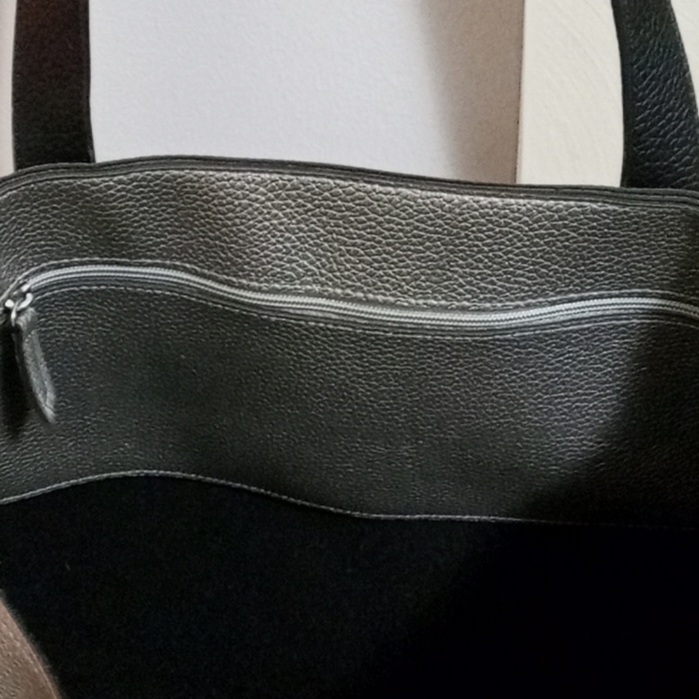 Silver and black PVC tote - Picture 2 of 2